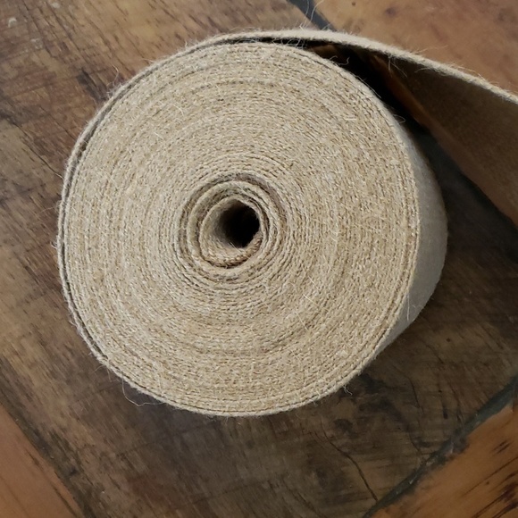Large Rolll of Burlap Deco - Picture 3 of 5